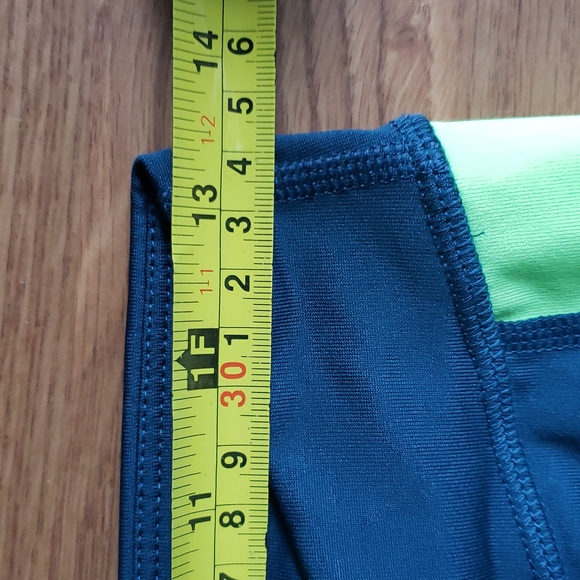 Under Armour Heat Gear Cropped Athletic Pants Girl's Youth Size Large - Picture 5 of 13